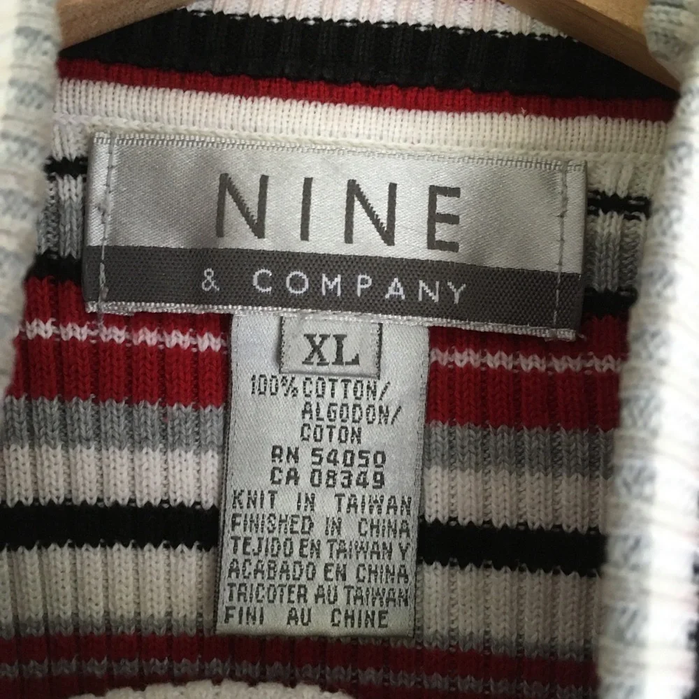♦️ Striped Turtleneck with Buttoned Collar - Picture 4 of 5